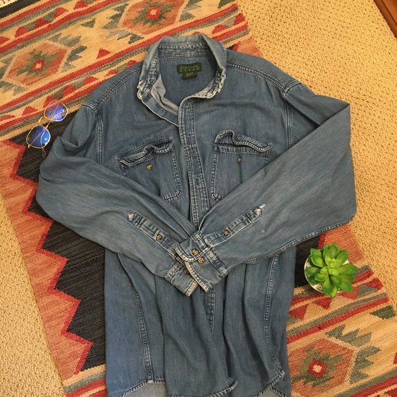 VINTAGE DENIM BUTTON UP - Picture 3 of 14